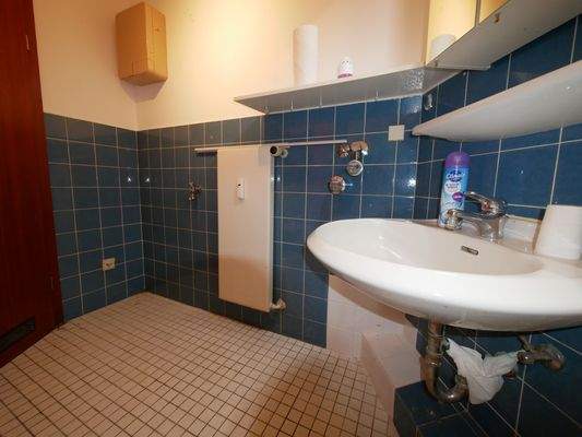 Bad mit Möglichkeit für Waschmaschine