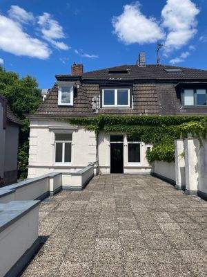 Terrasse zum Haus.jpg