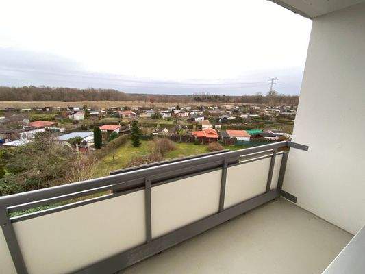 Balkon mit herrlichem Blick ins Grüne.jpeg