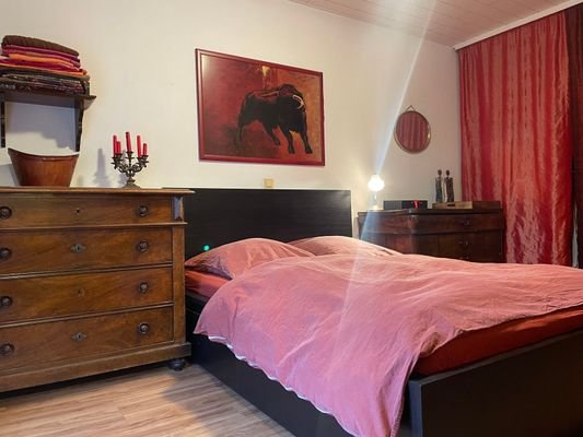 Schlafzimmer 1