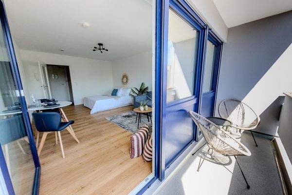 Balkon - Blick in die Wohnung