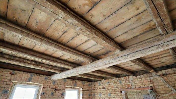 Holzbalkendecke
