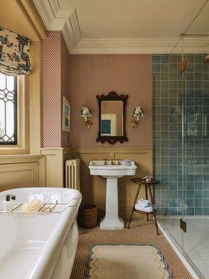 Bathroom image 1