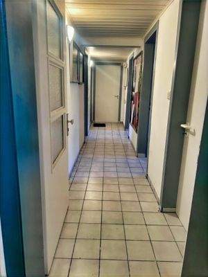 Eigener Kellertrakt mit 6 Kellerräumen