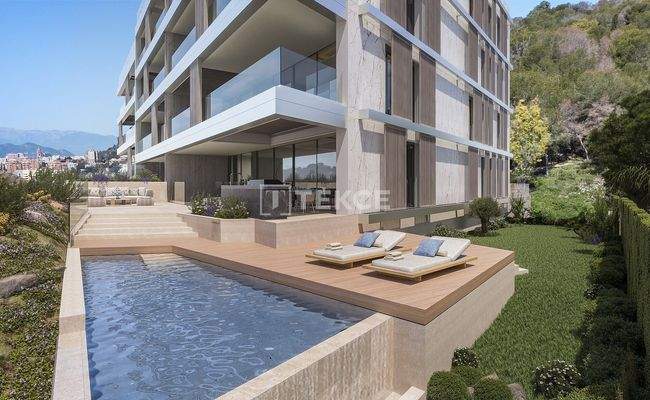 Elegant Apartments with Pool in a Prime Area of Málaga