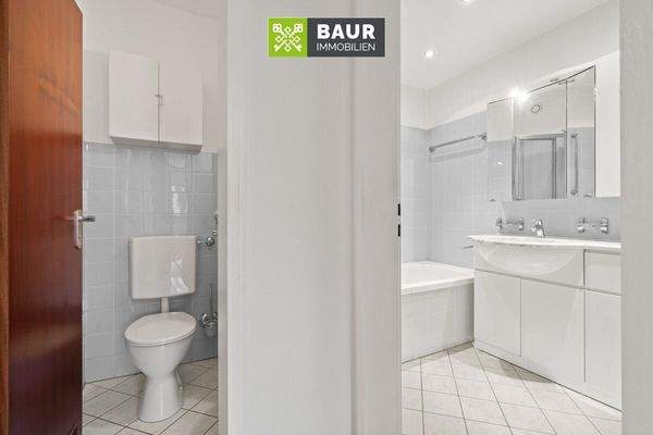 Badezimmer mit sep. WC