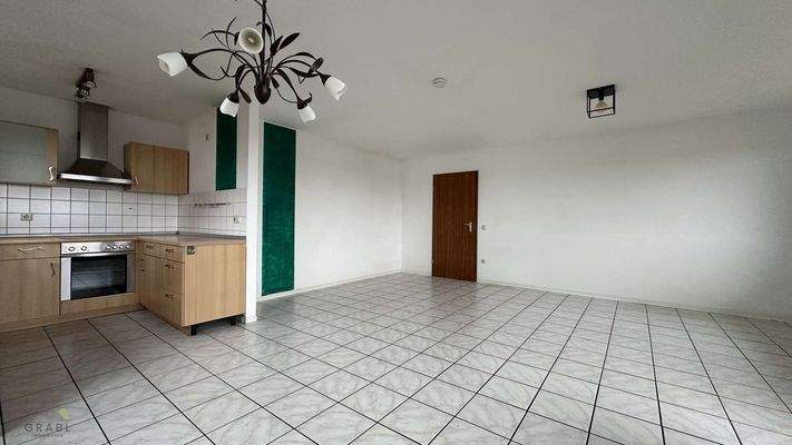 Wohn- Esszimmer + Küche