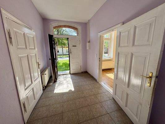 Blick zum Hauseingang