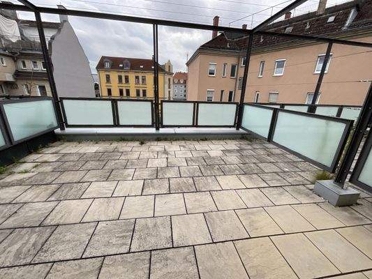 Große Dachterrasse