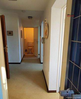 Untergeschoss Flur Richtung WC