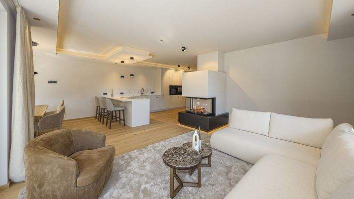 KITZIMMO-Luxuriöse Gartenwohnung mit eigenem Wellnessbereich - Immobilien Brixen.