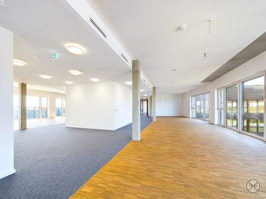 CAM02666G0-PR0034-STILL033