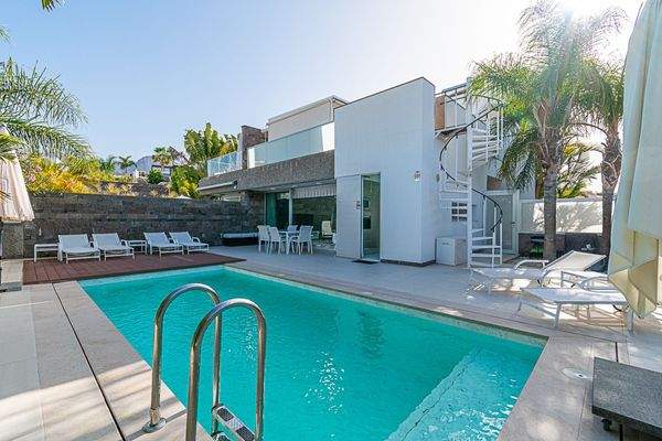 Villa mit 5 Schlafzimmern, Pool und Meerblick in Costa Adeje