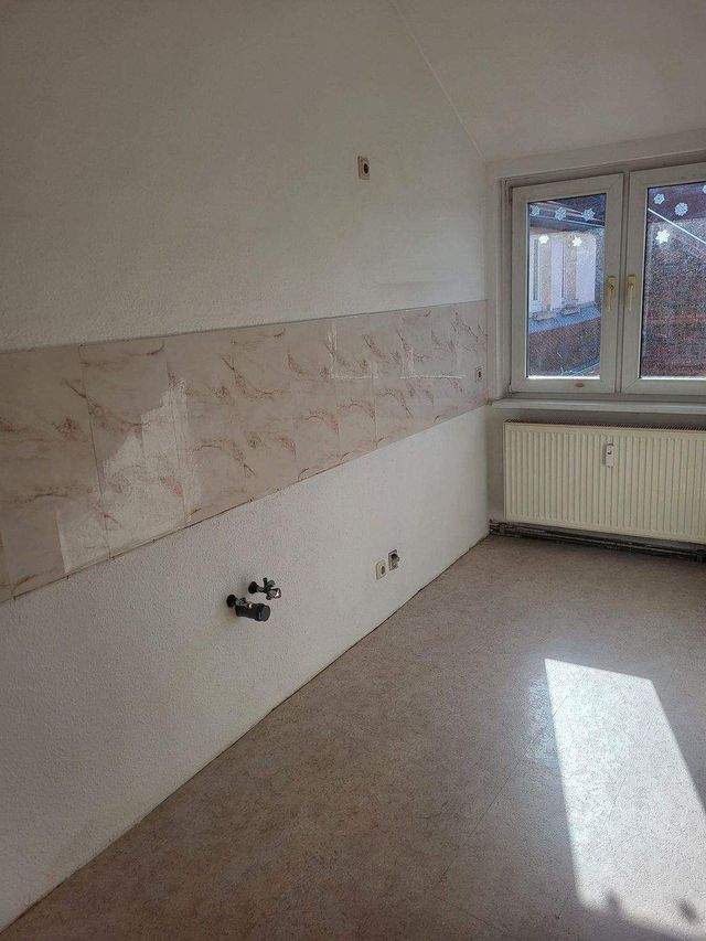 CORDULA IMMOBILIEN im beliebten Dachgeschoß wohnen - süsse Familie gesucht CORDULA 41 - Photo 1