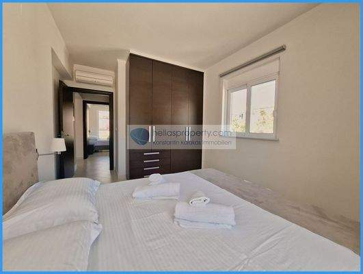 619c9501ec484cd38ba15090e6a93a31-original