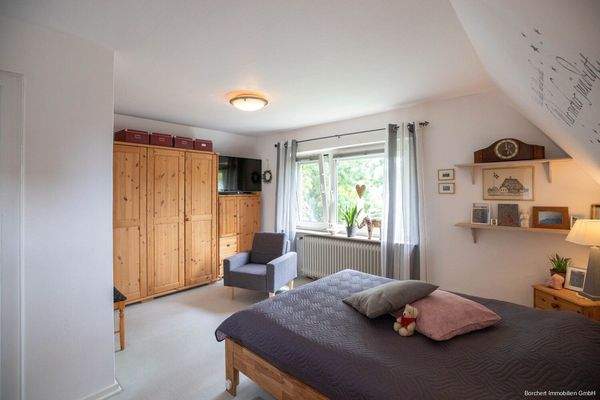 Großes Schlafzimmer