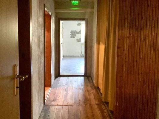 Diele mit Blick zur Küche