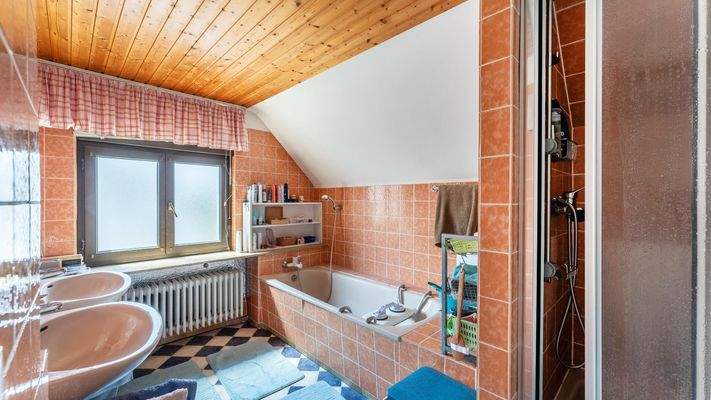 Badezimmer DG
