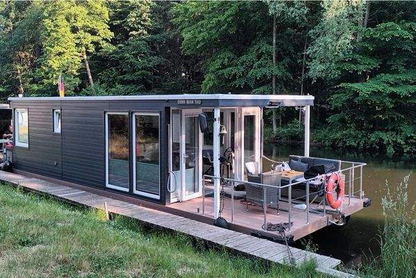 Ein Wohntraum auf Wasser und auch an Land