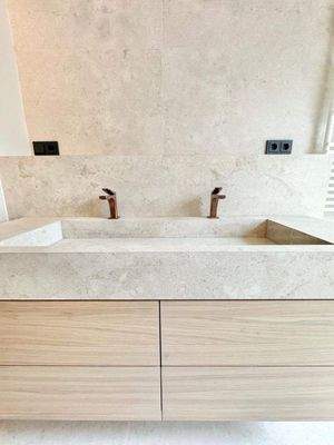 Doppelwaschtisch von Hand gefertigt