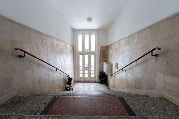 Hausflur - Eingangstür.jpg