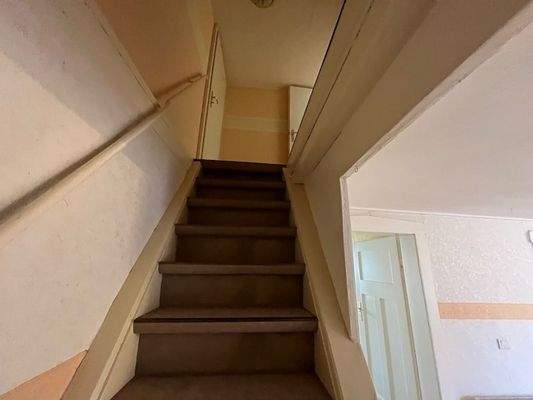 004020156800_302_353_08082025231627791