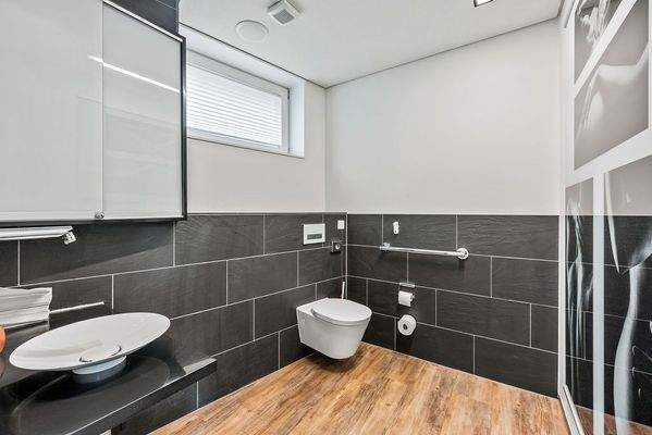 Behinderten-WC Praxis OG