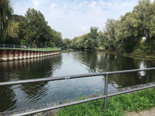 Unmittelbares Umfeld Havel mit Parkanlage