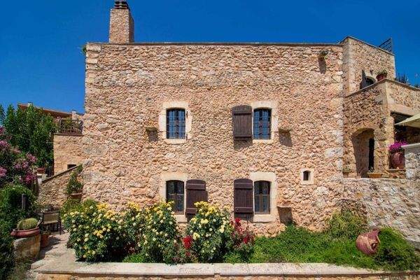 Villa For Sale in Samonas village 3.jpg