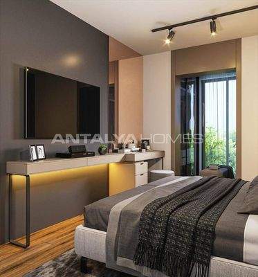 1 and 3-Bedroom Flats in a Complex with Pool in Altıntaş