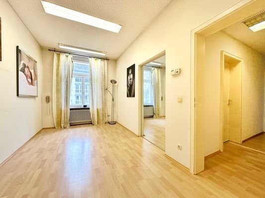 25020 weitere Räume im OG