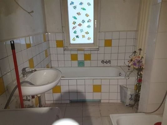 Badezimmer mit Badewanne