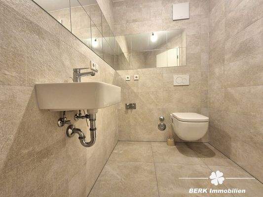 Gästezimmer OG (mit Waschaschinenanschluss)