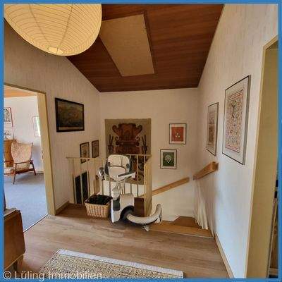 Treppe/Treppenlift Flur OG