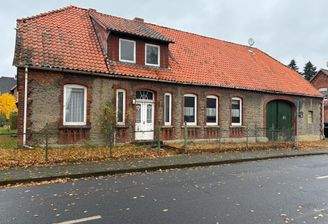 Frontansicht des Hauses