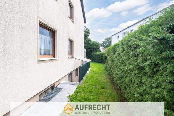 Garten mit Zugang zum Keller