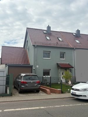 Außenansicht (Straßenseite)