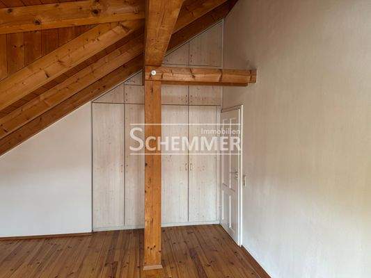 Teil-Schlafzimmer mit Einbauschränken