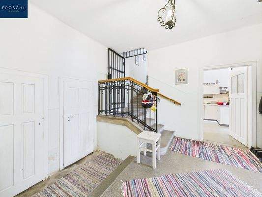 Diele / Stiegenaufgang