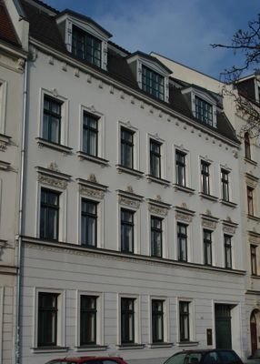 Straßenfront.jpg