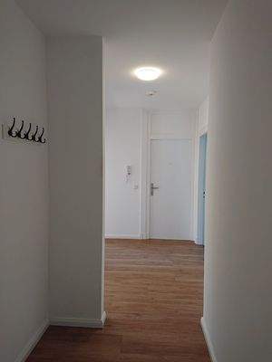 WE 1. OG: Flur mit Garderobe