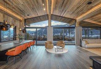 KITZIMMO-Luxusvilla mit Pool in Toplage kaufen - Immobilien Reith bei Kitzbühel.