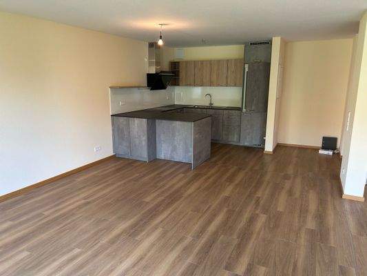 Einbauküche und Essplatz