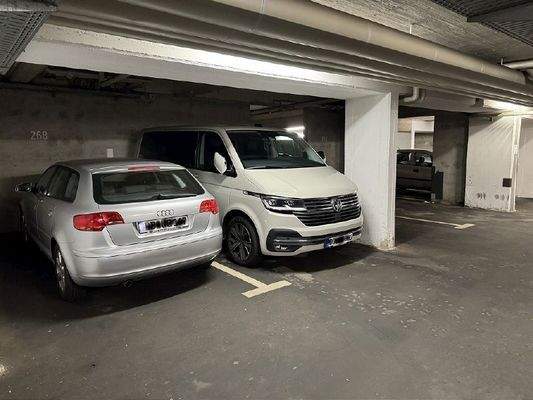 Tiefgaragenstellplatz