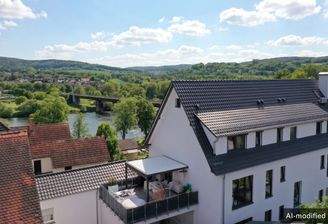 Wohnen auf drei Ebenen und Terrasse mit Mainblick