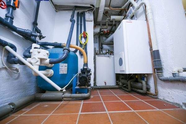 KG - Heizungsraum mit Poolanlage