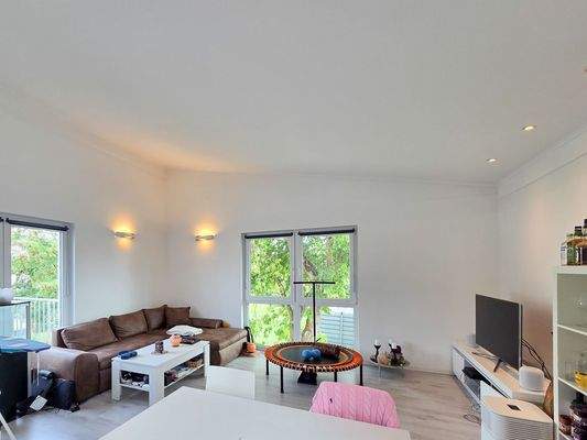 OG: Dienstwohnung Wohnzimmer