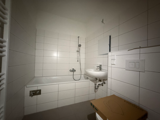 Badezimmer mit Wanne