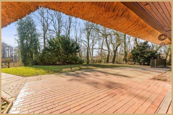 Überdachte Terrasse