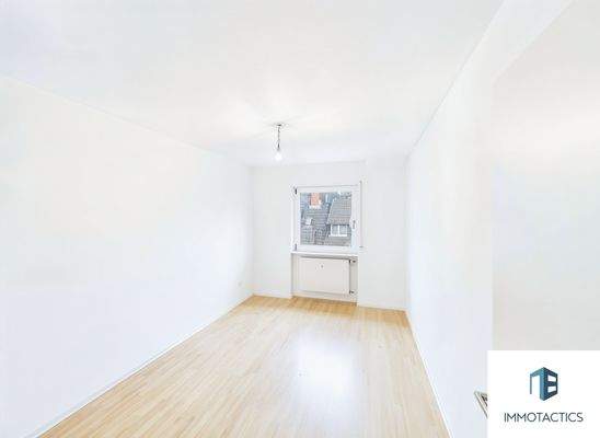 Kinderzimmer - (KI leergeräumt)